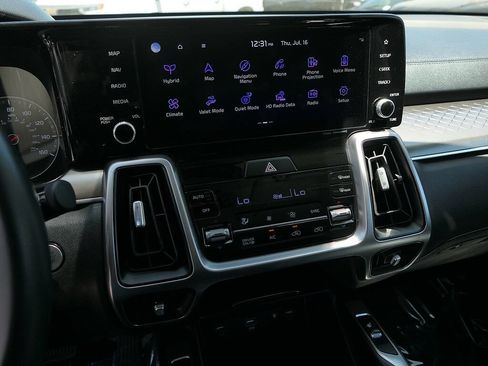 Used 2023 Kia Sorento EX FWD image 18