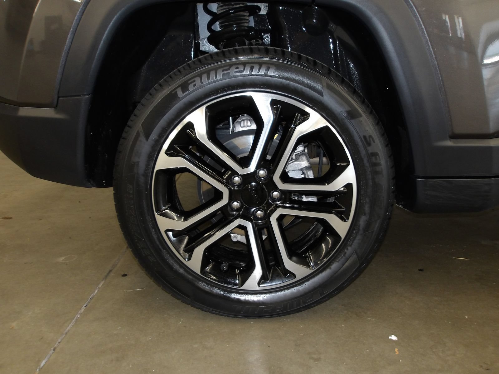 Used 2023 Jeep Compass Limited AWD/4WD image 18