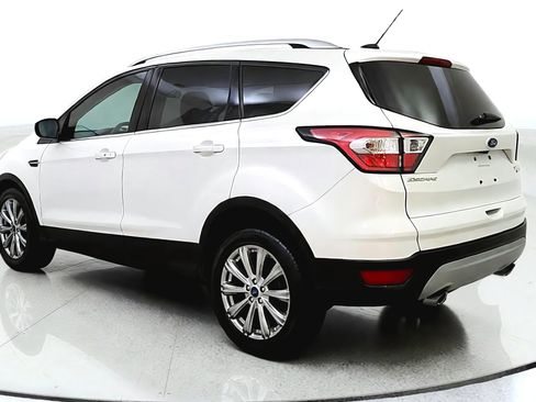 Used 2017 Ford Escape Titanium FWD image 5