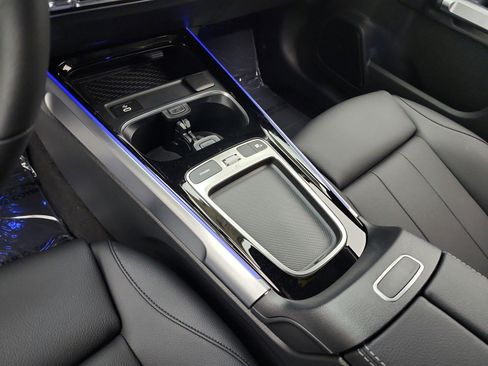 New 2026 Mercedes-Benz GLB 250 image 10