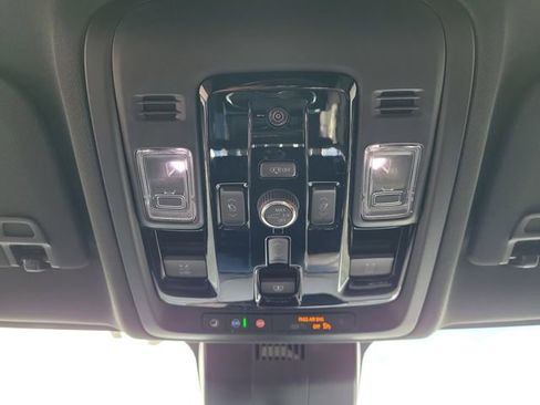 New 2026 GMC Yukon Elevation w/ Elevation Premium Package AWD/4WD image 31