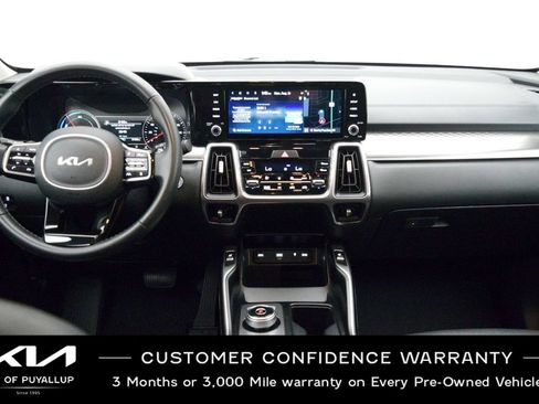 Certified 2023 Kia Sorento EX AWD/4WD image 18
