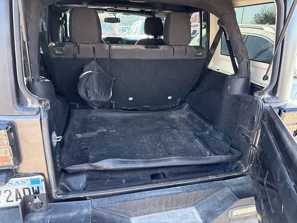 Used 2018 Jeep Wrangler Unlimited Sport S AWD/4WD image 21