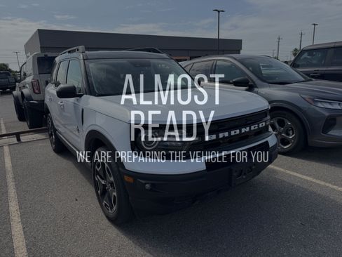 Certified 2023 Ford Bronco Sport Outer Banks w/ Tech Package AWD/4WD image 5