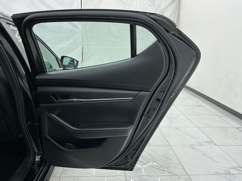 Used 2021 MAZDA MAZDA3 s FWD image 25
