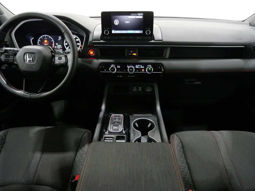 Used 2024 Honda Pilot Sport image 10