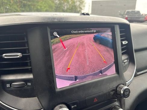 Used 2019 RAM 1500 Big Horn AWD/4WD image 14