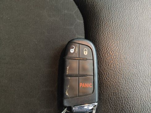 Used 2020 Jeep Compass Latitude AWD/4WD image 32
