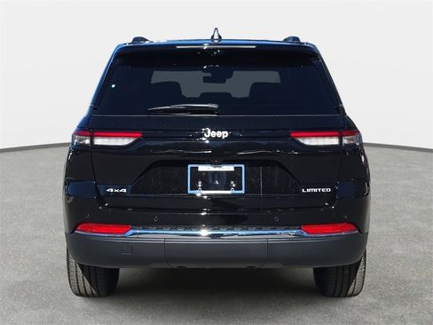New 2025 Jeep Grand Cherokee Limited image 6