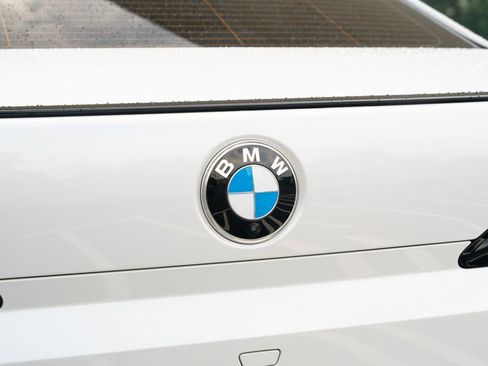 Used 2023 BMW 760i xDrive AWD/4WD image 17