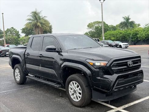Used 2025 Toyota Tacoma SR RWD image 9