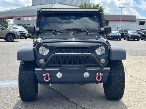 Used 2017 Jeep Wrangler Sport w/ Quick Order Package 24S AWD/4WD image 2