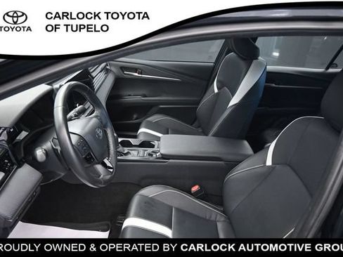 Used 2025 Toyota Camry SE w/ Convenience Package FWD image 11
