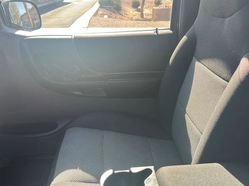 Used 2003 Ford Ranger XLT image 10