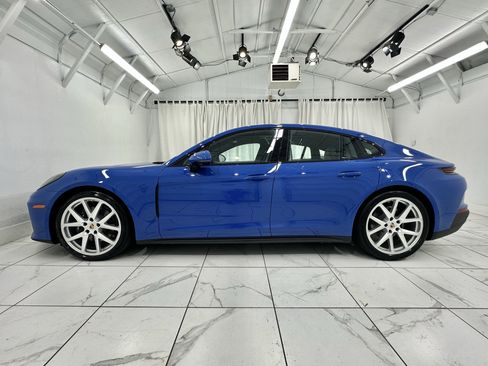 New 2025 Porsche Panamera 4 image 15