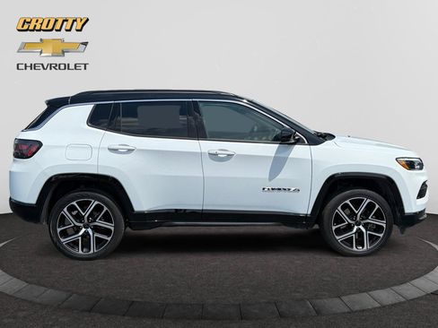 Used 2025 Jeep Compass Limited w/ Elite Group AWD/4WD image 6