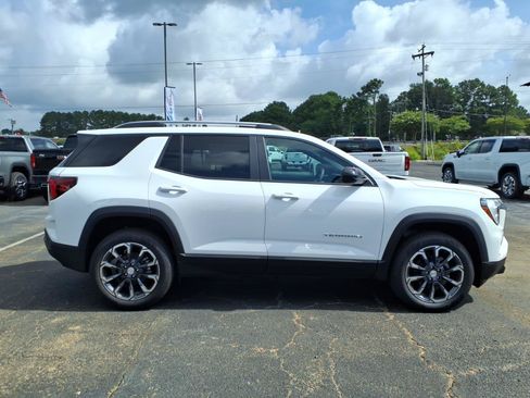 New 2027 GMC Terrain Elevation w/ Elevation Premium Package FWD image 3