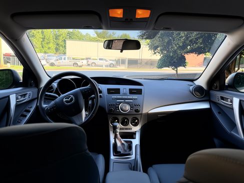 Used 2010 MAZDA MAZDA3 s Sport FWD image 7
