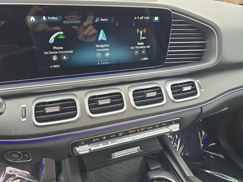 Certified 2023 Mercedes-Benz GLE 350 4MATIC w/ AMG Line Exterior image 20