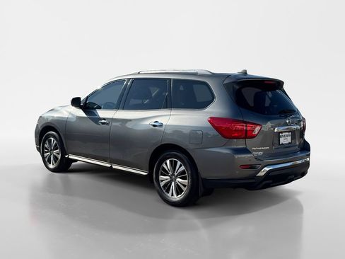 Used 2020 Nissan Pathfinder SV image 3