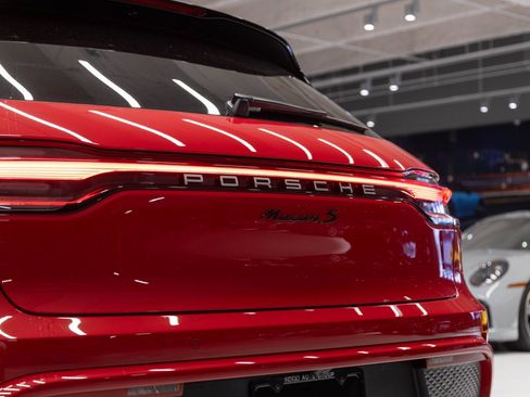 New 2026 Porsche Macan S image 32