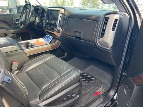 Used 2019 GMC Sierra 3500 Denali w/ Duramax Plus Package image 25