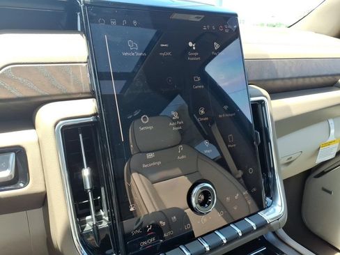 New 2026 GMC Yukon Denali w/ Denali Reserve Package AWD/4WD image 20