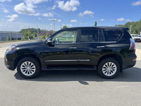Used 2019 Lexus GX 460 Premium w/ Premium Package AWD/4WD image 32
