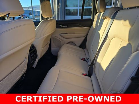 Used 2025 Jeep Grand Cherokee Limited w/ Black Appearance Package image 14