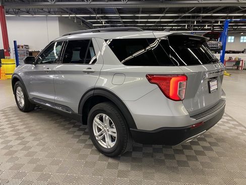 Used 2023 Ford Explorer XLT w/ Equipment Group 202A image 8