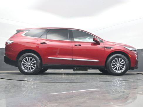 Used 2024 Buick Enclave Premium image 29