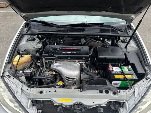 Used 2005 Toyota Camry image 16