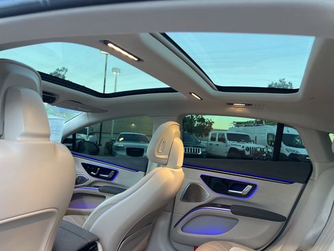 Used 2022 Mercedes-Benz EQS 450+ Sedan image 30