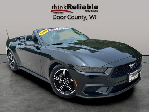 Used 2025 Ford Mustang Premium RWD image 9
