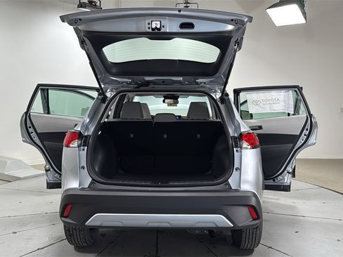 New 2025 Toyota Corolla Cross L image 16