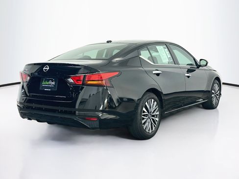 Used 2025 Nissan Altima 2.5 SV FWD image 9