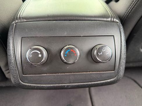 Used 2010 GMC Acadia SLE AWD/4WD image 29