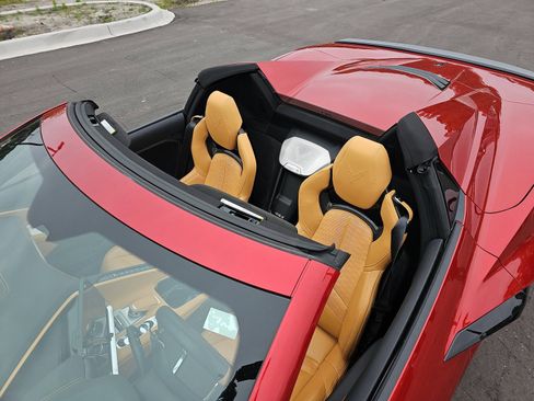 Used 2023 Chevrolet Corvette Stingray Preferred Conv w/ Z51 Performance Package RWD image 11
