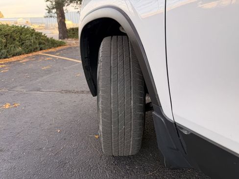 Used 2017 Chevrolet Trax LT w/ LT Convenience Package image 27