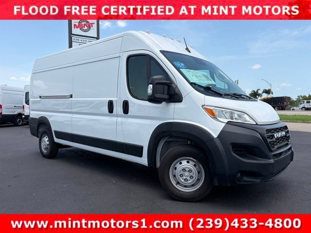Used 2023 RAM ProMaster 2500 FWD image 1