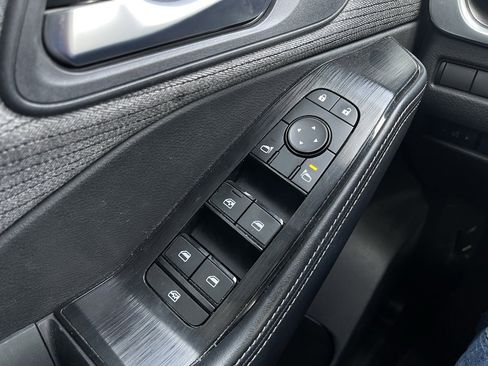 Used 2023 Nissan Rogue SV image 20