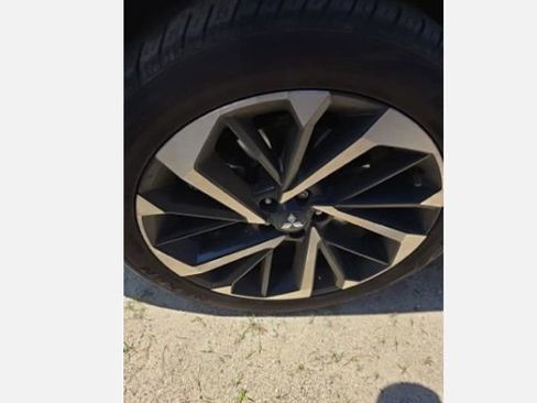 Used 2024 Mitsubishi Outlander SE AWD/4WD image 8