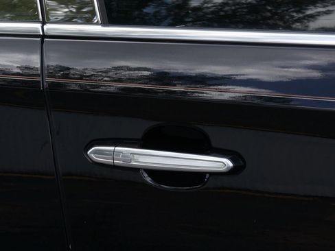 Used 2016 Cadillac XTS Premium image 12