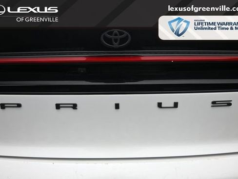 Used 2023 Toyota Prius LE FWD image 9
