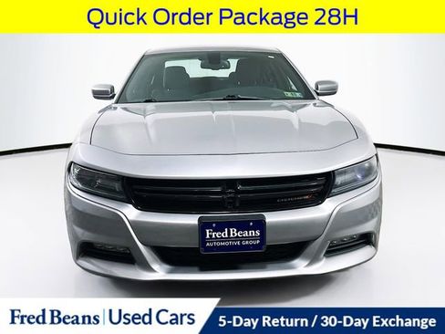 Used 2016 Dodge Charger SXT image 2