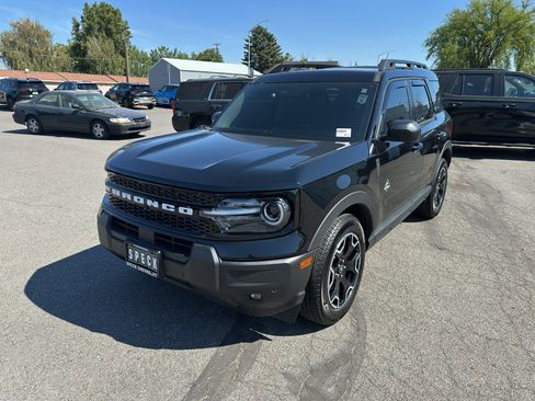 Used 2025 Ford Bronco Sport Outer Banks w/ Outer Banks Tech Package+ AWD/4WD image 1