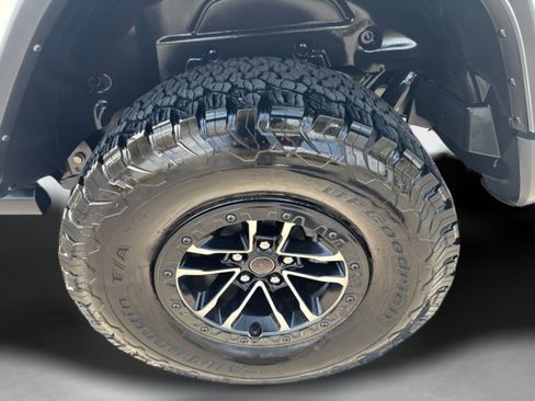 Used 2024 Jeep Wrangler Unlimited Rubicon AWD/4WD image 22
