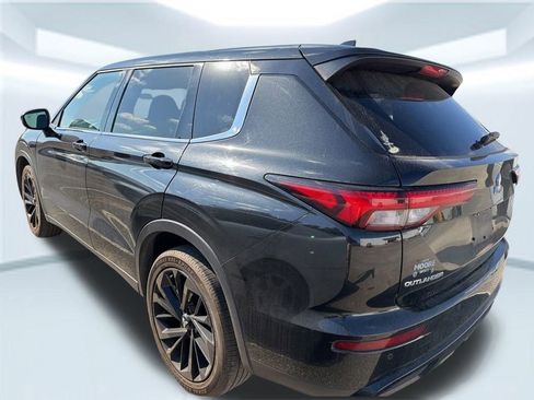 Used 2022 Mitsubishi Outlander SE image 20