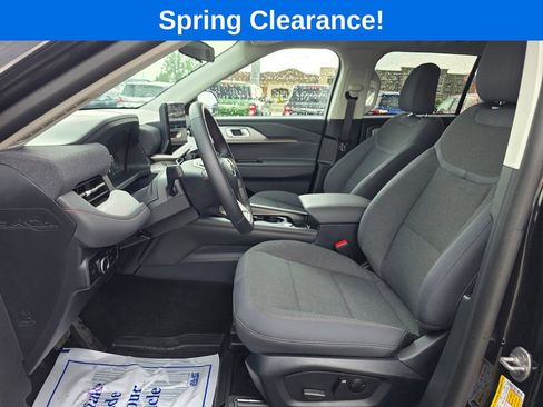 Used 2026 Ford Explorer Active AWD/4WD image 19