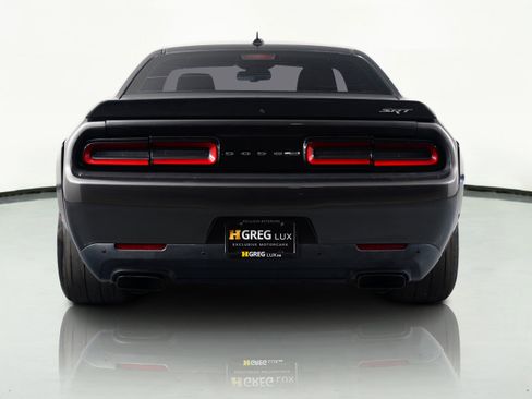 Used 2016 Dodge Challenger SRT Hellcat image 13